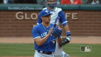 claps roberto GIF by MLB