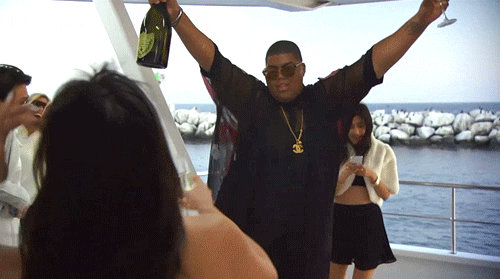 RealityTVGIFs dancing friday drinking viernes GIF