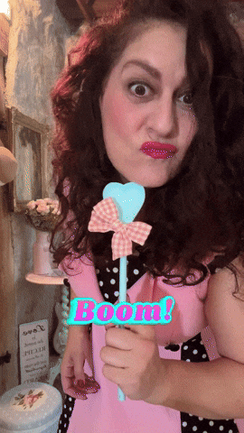 Lore’s Love GIF