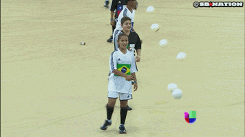 200.gif?cid=fc005b08035cb7e7c13ccd06a6adeace52346abf16531205&rid=200.gif&ct=g