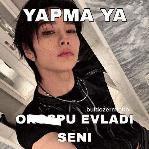 Jeongin Buldozer GIF