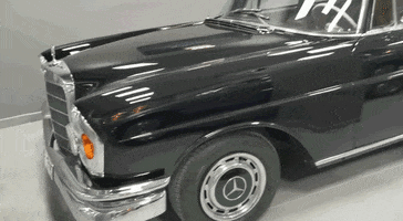 Garage S-Klasse GIF