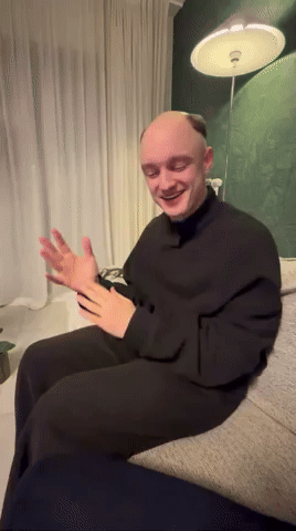 Wyb GIF
