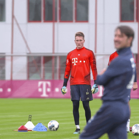 Dance Reaction GIF by FC Bayern Munich