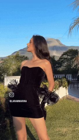Lara Marina GIF