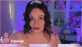 Esmeraye GIF