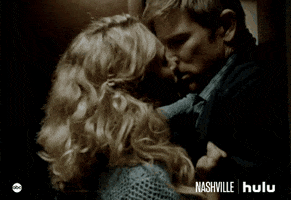 giphy kiss gif giphy kiss gif