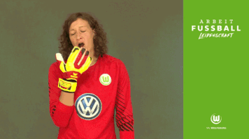 yawning almuth schult GIF by VfL Wolfsburg
