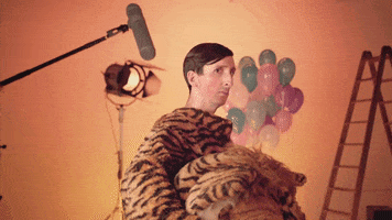 200.gif?cid=fc005b0893b1a1184926ab1e628d39b4f7e0580552e0887c&rid=200.gif&ct=g