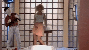 borjaprieto kylie minogue gerard club social el ultimo vecino GIF