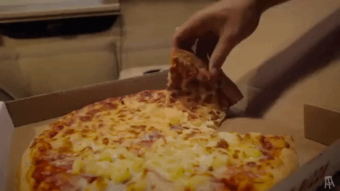For those who have tried it…does pineapple belong on pizza? 😏