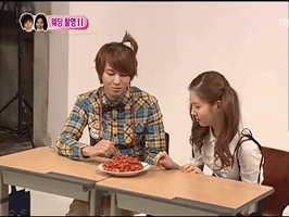 200.gif?cid=fc005b0895ce4ef06f8c9d573659d22777cb96ee74750245&rid=200.gif&ct=g