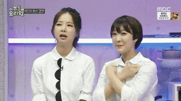 hkwhozthatgirl  GIF