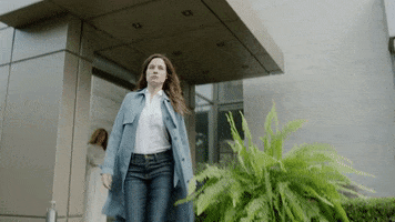 leaving let's go GIF by globaltv