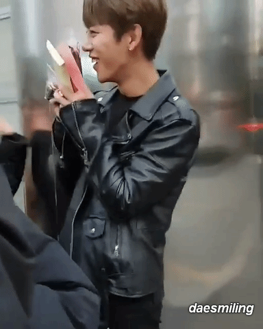 daesmiling  GIF