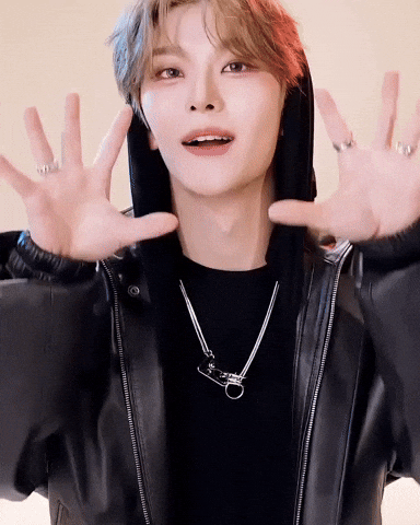 Blow A Kiss Xinlong GIF