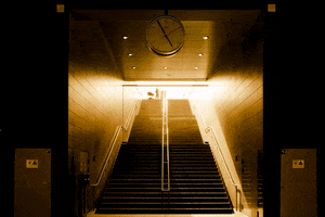 diakomardanbegi metro GIF