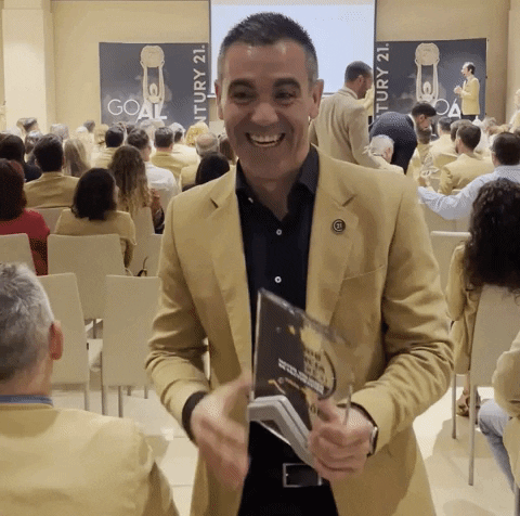 Mejores-inmuebles GIFs - Get the best GIF on GIPHY