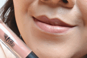 kartikaputrimentari lip product beauty review putrikpm polka cosmetics GIF