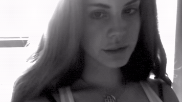 Lana Del Rey GIF