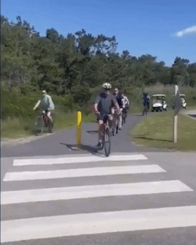 giphy.gif?cid=2154d3d710778ba1829ec86902d7128b67a9a4e5b1f18535&ep=v1_gifs_username_username&rid=giphy.gif&ct=g