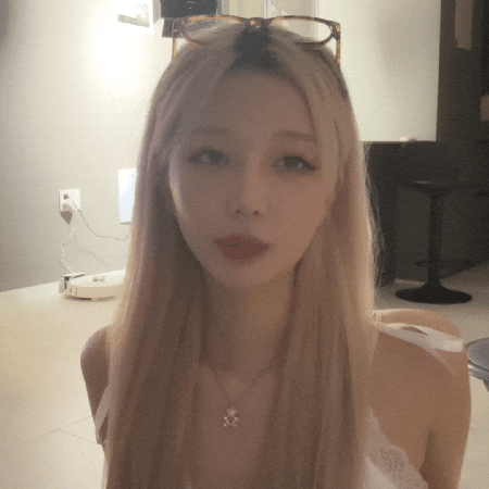 Beautiful Girl Dancing GIF