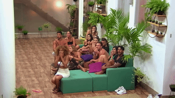200.gif?cid=fc005b0857a865382dd78f2d2c3595fb9d6d0ed1cefc42dc&rid=200.gif&ct=g