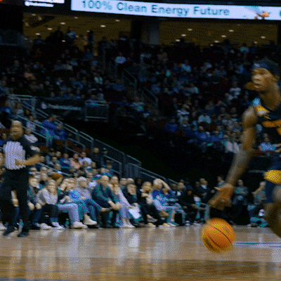 College Basketball Sport GIF by Marquette Athletics