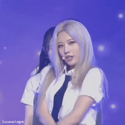 Loona Kim Lip GIF