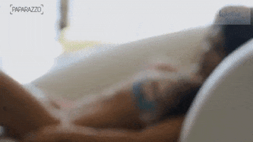 matheus sexy bella barriga paparazzo GIF