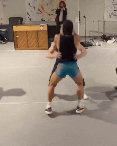 giphy.gif?cid=9b38fe91qkqi9p3o3s95sl28npuohs902nng5cwcfddi7sgq&ep=v1_gifs_username&rid=giphy.gif&ct=g