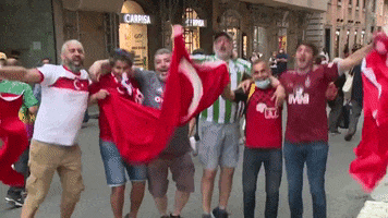 200.gif?cid=fc005b081b75d520550fe2247953d9838b120ec3eed344c1&rid=200.gif&ct=g