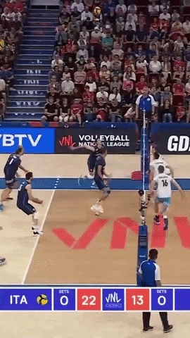 Italy Attack GIF by Volleyball World