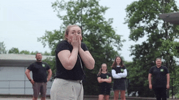 200.gif?cid=fc005b08da281793bb0ac04a296bdd8a015a5a2daabf9ce2&rid=200.gif&ct=g