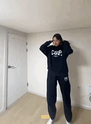 Yoongiant GIF