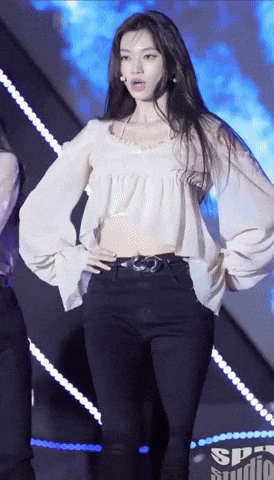 Kim Doyeon GIF