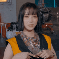 Helmets kpop winter pretty k-pop GIF