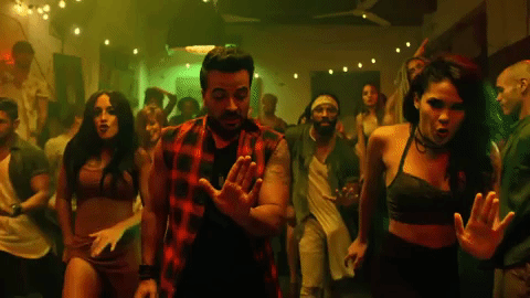 luis fonsi GIF