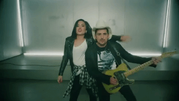 demilovato demi lovato brad paisley without a fight GIF