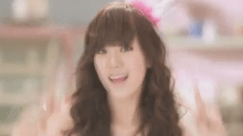 lizzy GIF