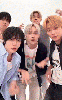 Kai Yeonjun GIF
