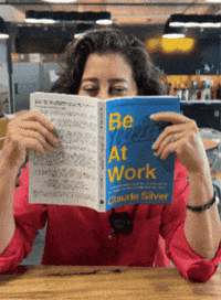 Looking Side To Side GIF by VaynerSpeakers