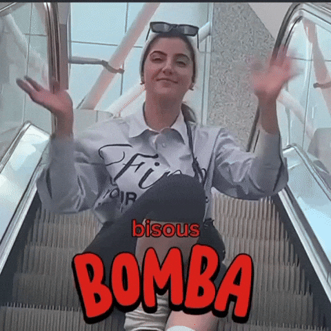 Bomba Kiss GIF