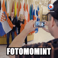 laugh smile GIF by Omrop Fryslân