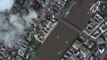Satellite Imagery Shows Londoners Waiting in Miles-Long Queue to See Queen's Coffin