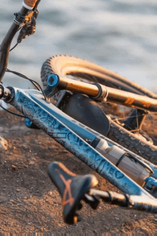 Slicyproducts giphygifmaker GIF