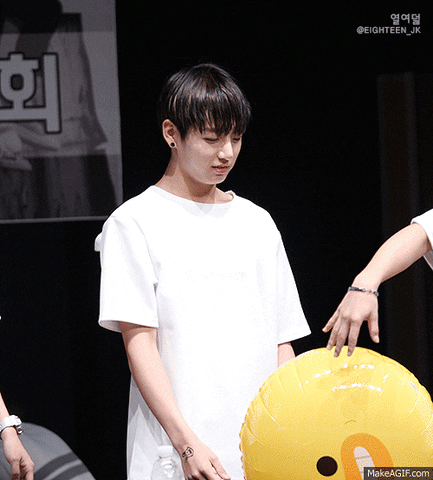 jungkook GIF