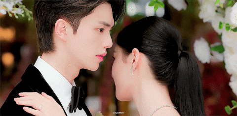 Song Kang Mi Demonio GIF