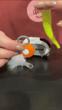 Juguete en uso - GIF