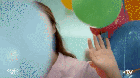 Happy Claire GIF by Un si grand soleil
